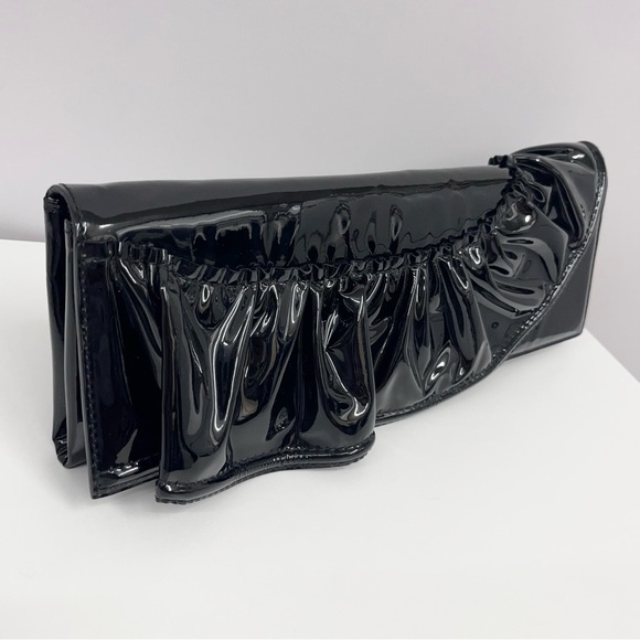 Authenticated Valentino Garavani Black Patent Leather Clutch w GoldChain duster - Picture 6 of 17